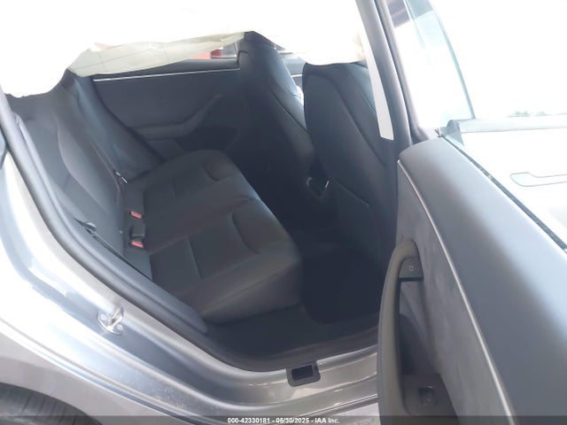 2025 TESLA MODEL 3 5YJ3E1EB4SF943771 Photo 7