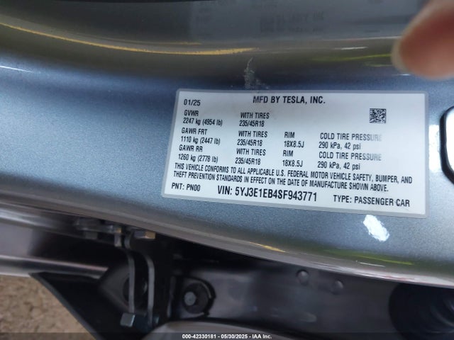 2025 TESLA MODEL 3 5YJ3E1EB4SF943771 Photo 8