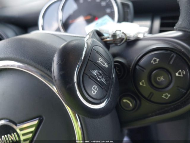 2021 MINI HARDTOP WMWXU7C09M2P17351 Photo 10