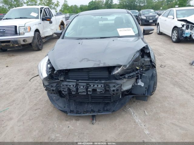 1FADP3F23FL374137 Ford FOCUS SE