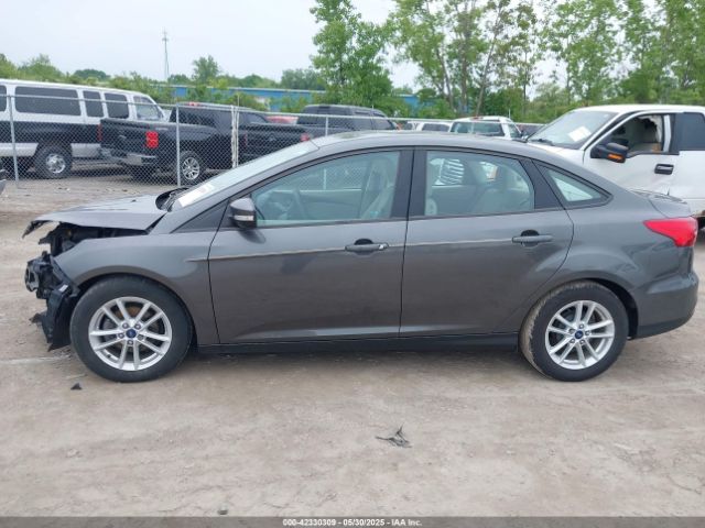 1FADP3F23FL374137 Ford FOCUS SE