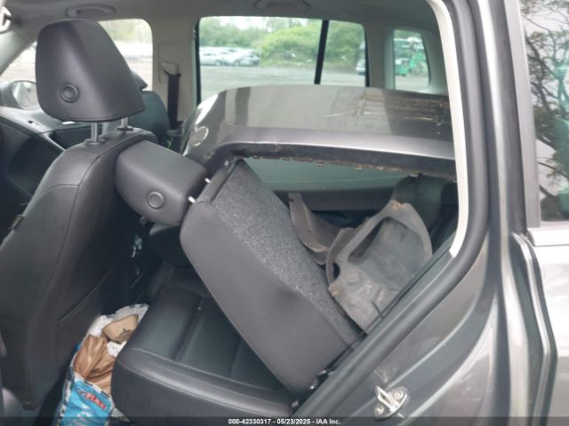 WVGAV7AX6FW567468 Volkswagen Tiguan Sel