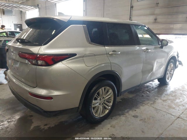 2023 MITSUBISHI OUTLANDER JA4J4TA88PZ015540 Photo 3