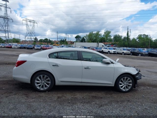 1G4GB5G39GF140850 Buick Lacrosse Leather