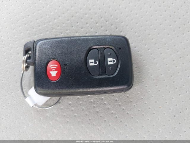 JTDKN3DU5E1739326 Toyota Prius Five/four/three/two