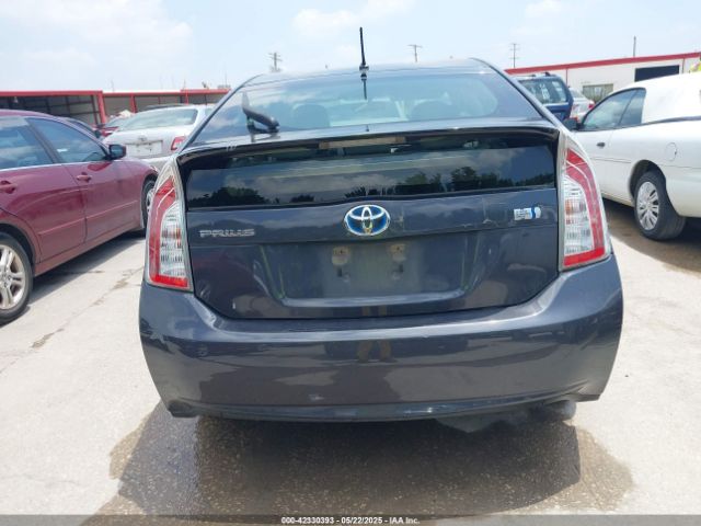 JTDKN3DU5E1739326 Toyota Prius Five/four/three/two