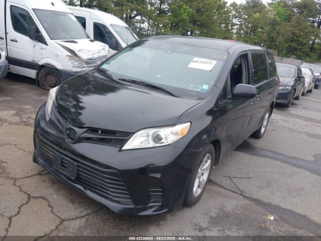 2018 TOYOTA SIENNA 5TDZZ3DC7JS912142 Photo 1