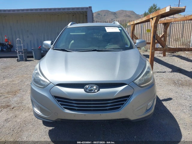 KM8JUCAG9FU089084 Hyundai TUCSON SE