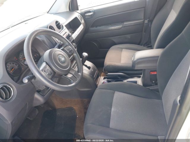 1C4NJCBA4ED882249 Jeep Compass Sport