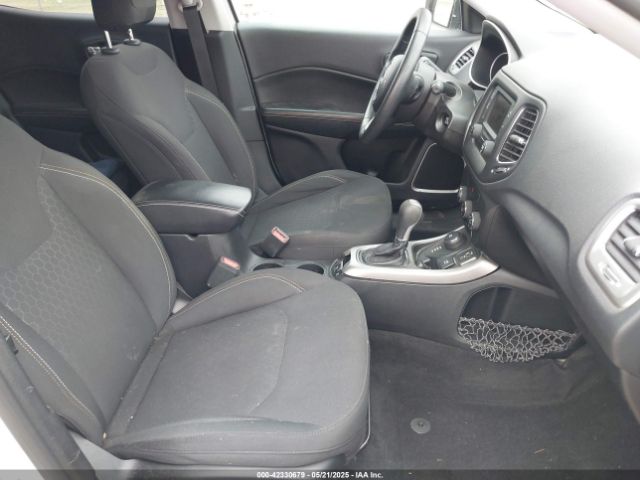 2017 JEEP NEW COMPASS 3C4NJDAB5HT641928 Photo 4