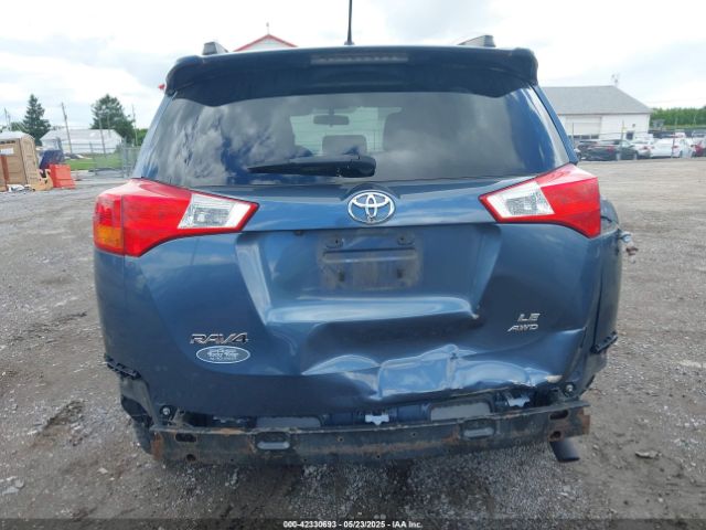 2T3BFREV1EW147043 Toyota RAV4 LE