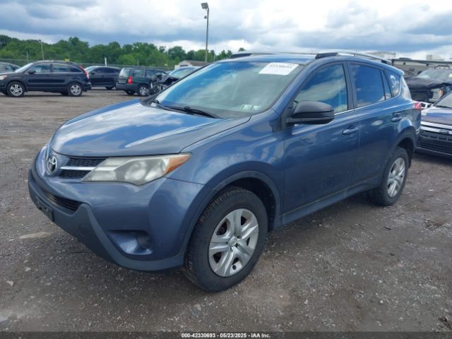 2T3BFREV1EW147043 Toyota RAV4 LE