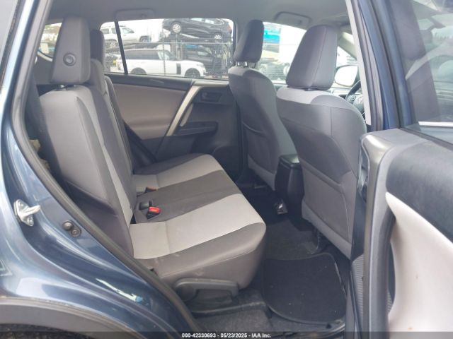 2T3BFREV1EW147043 Toyota RAV4 LE