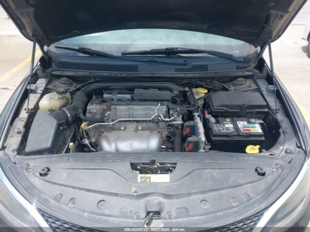 1C3CCCFB5FN588802 Chrysler 200 LX