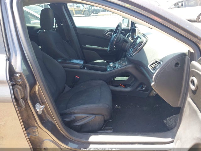 Chrysler 200 Limited 2015 1C3CCCAB6FN740223 Image 5