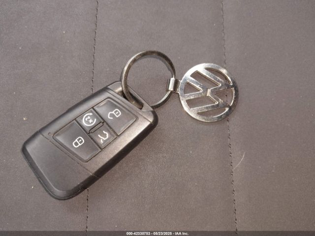 3VVWX7B24NM027026 Volkswagen tsi