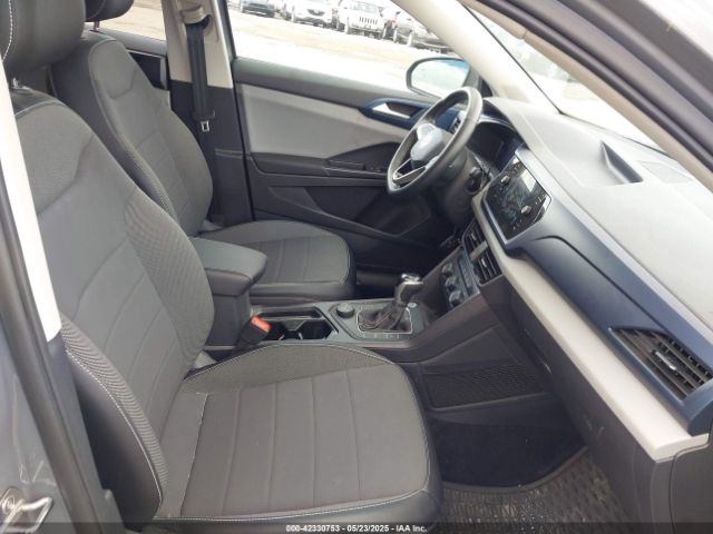 3VVWX7B24NM027026 Volkswagen tsi