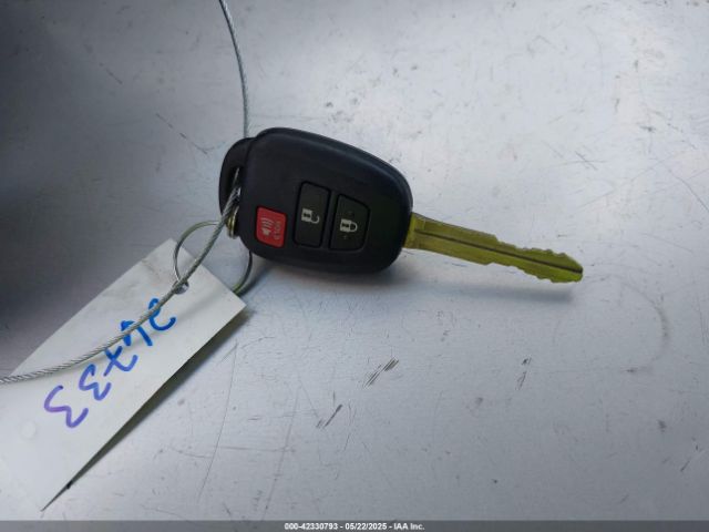 2T3ZFREV5JW477468 Toyota RAV4 LE