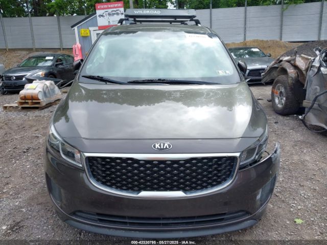 KNDMB5C14H6332027 KIA SEDONA LX