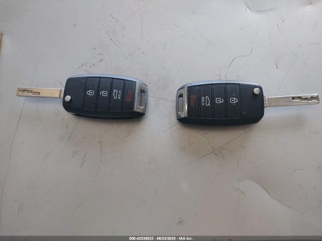 5XXGT4L33KG319056 KIA gdi