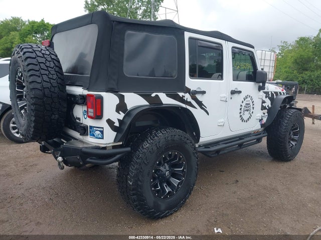 1C4BJWEG4EL197047 Jeep Wrangler Unlimited Sahara