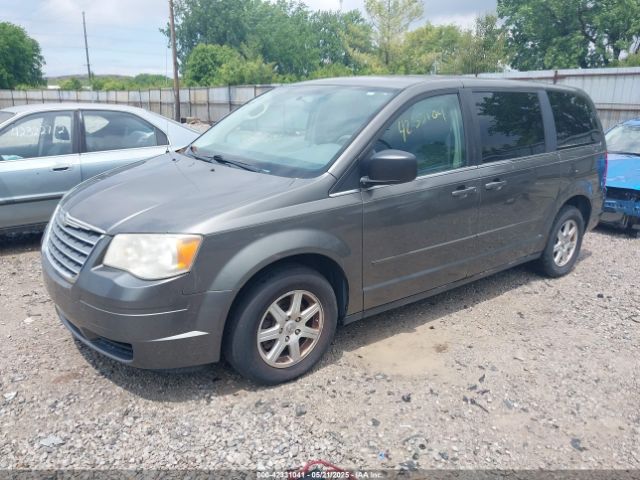 2010 CHRYSLER TOWN & COUNTRY 2A4RR2D14AR329894 Photo 1