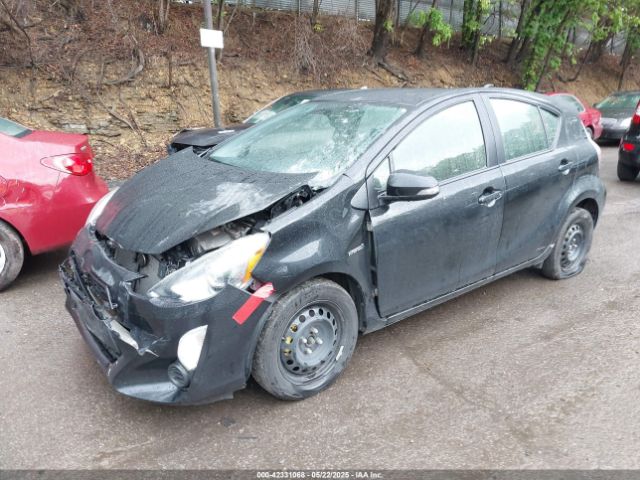 JTDKDTB30F1101631 Toyota Prius C Four/one/three/two