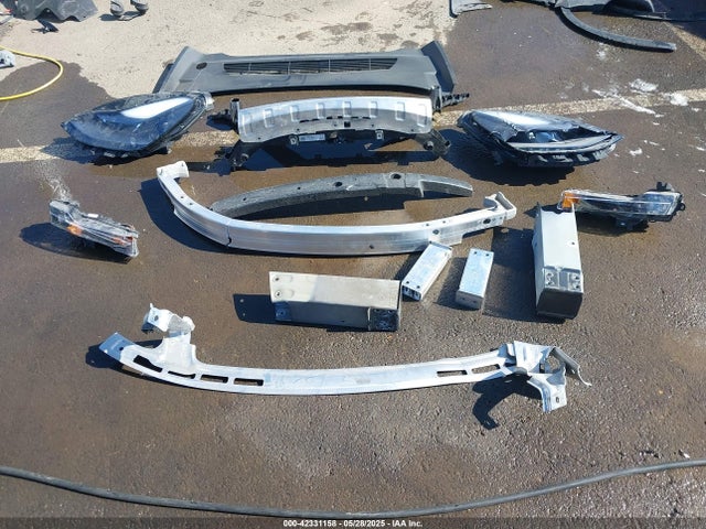 Tesla 2024 2024 7SAYGDEE7RF074401 Image 12