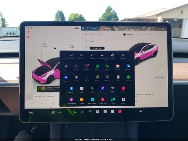 Tesla 2024 2024 7SAYGDEE7RF074401 Image 19