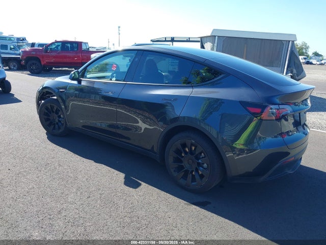 Tesla 2024 2024 7SAYGDEE7RF074401 Image 3
