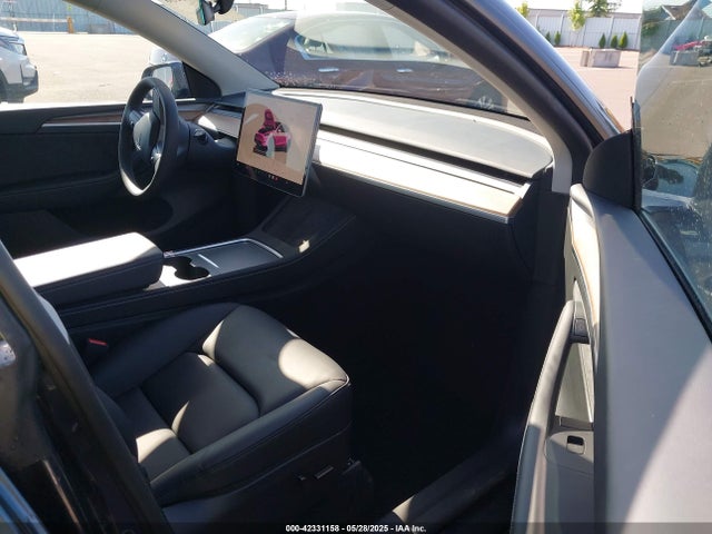 Tesla 2024 2024 7SAYGDEE7RF074401 Image 5