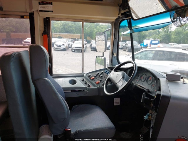2024 IC CORPORATION 3000 4DRBUC8N8RB748474 Photo 4