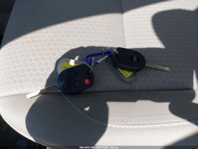 1FMCU9GD3HUC68443 Ford ESCAPE SE