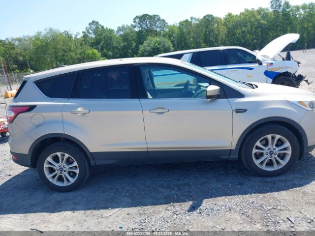 1FMCU9GD3HUC68443 Ford ESCAPE SE