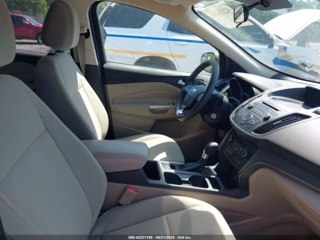 1FMCU9GD3HUC68443 Ford ESCAPE SE