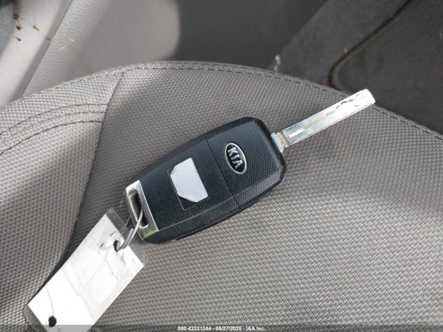 KNDPB3ACXF7672554 KIA Sportage Lx