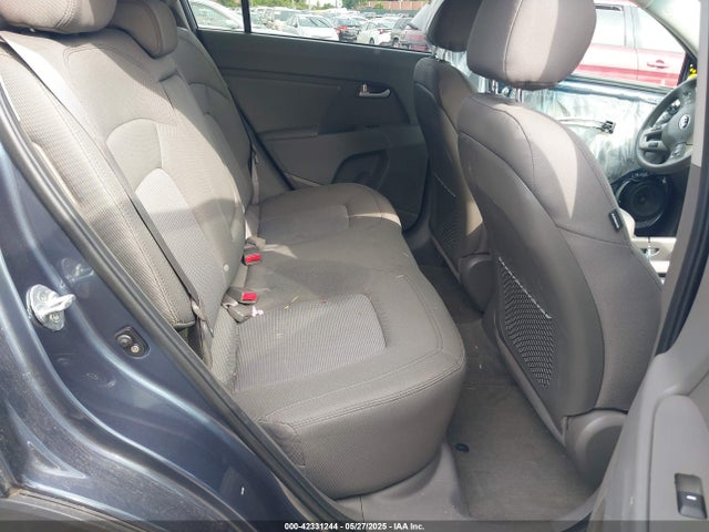 KNDPB3ACXF7672554 KIA Sportage Lx