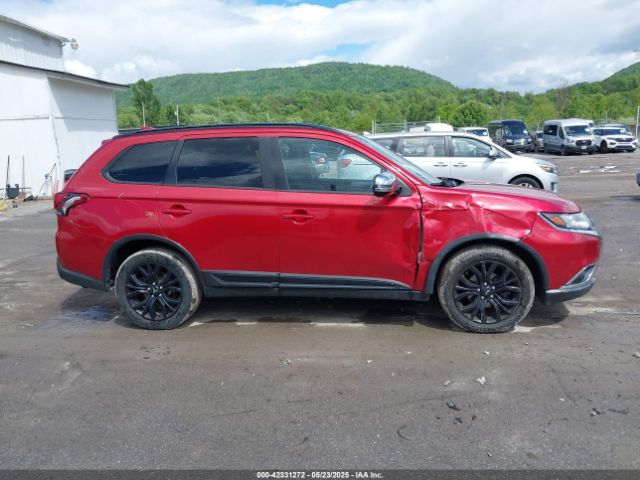 JA4AZ3A39JZ032862 Mitsubishi Outlander Le