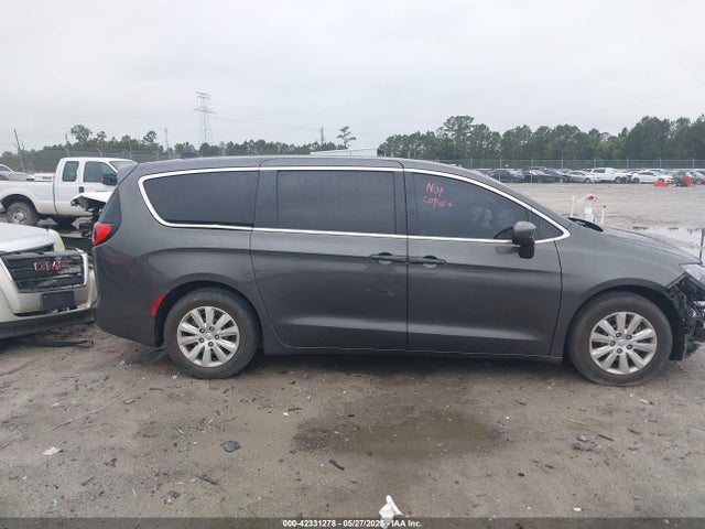 2C4RC1AGXKR593889 Chrysler 2019