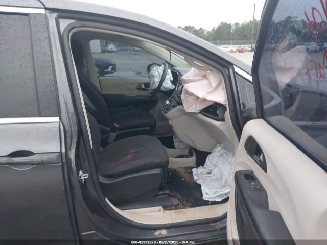 2019 CHRYSLER PACIFICA 2C4RC1AGXKR593889 Photo 4