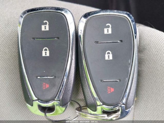 3GNAXHEV6JS642758 Chevrolet EQUINOX LS