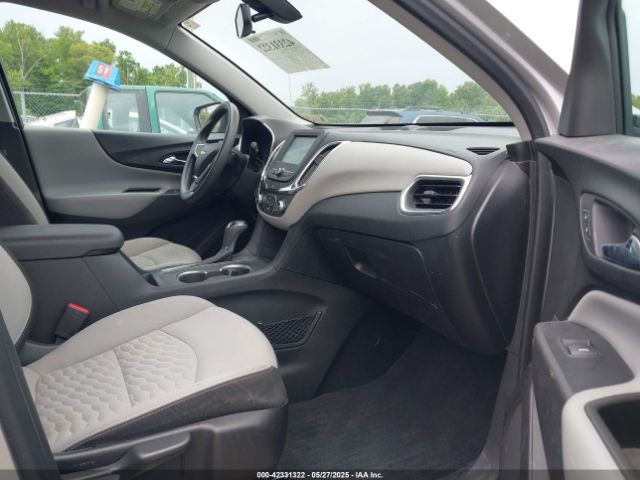 3GNAXHEV6JS642758 Chevrolet EQUINOX LS