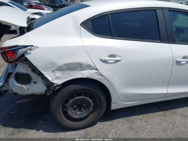 3MZBM1U72FM168302 Mazda Mazda3 I Sport