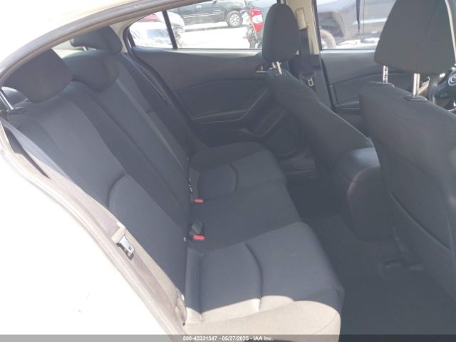 3MZBM1U72FM168302 Mazda Mazda3 I Sport