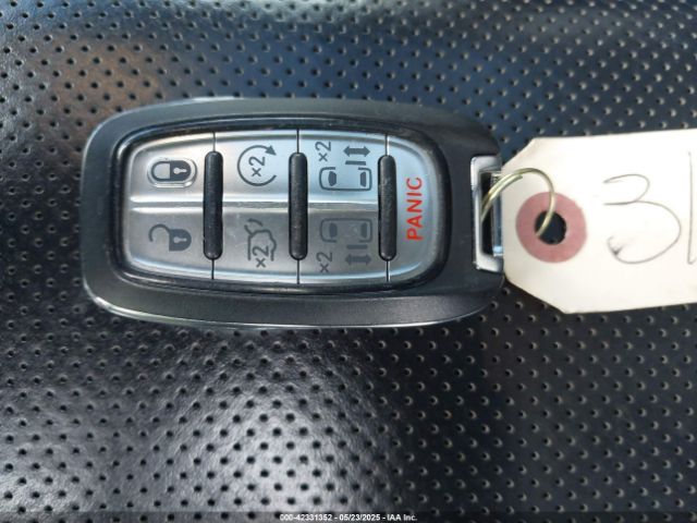 2019 CHRYSLER PACIFICA 2C4RC1GG5KR652497 Photo 10