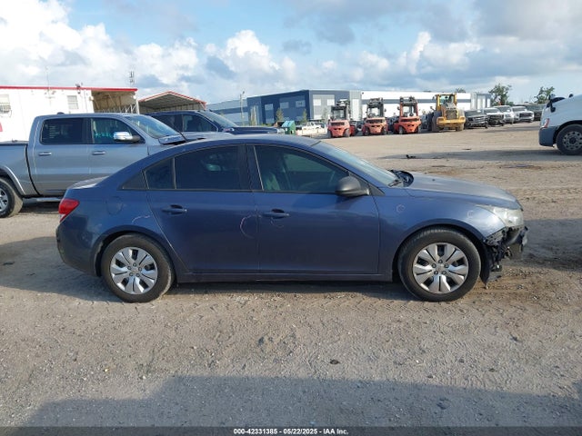 1G1PA5SHXE7465873 Chevrolet Cruze Ls Auto