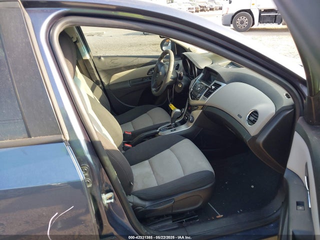 1G1PA5SHXE7465873 Chevrolet Cruze Ls Auto