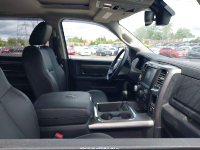 1C6RR7MT9HS617785 RAM 1500 Night  4x4 5'7 Box