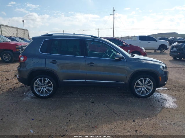 WVGAV7AX4GW574940 Volkswagen 2016