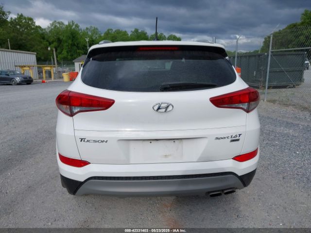KM8J3CA25HU305751 Hyundai Tucson Sport